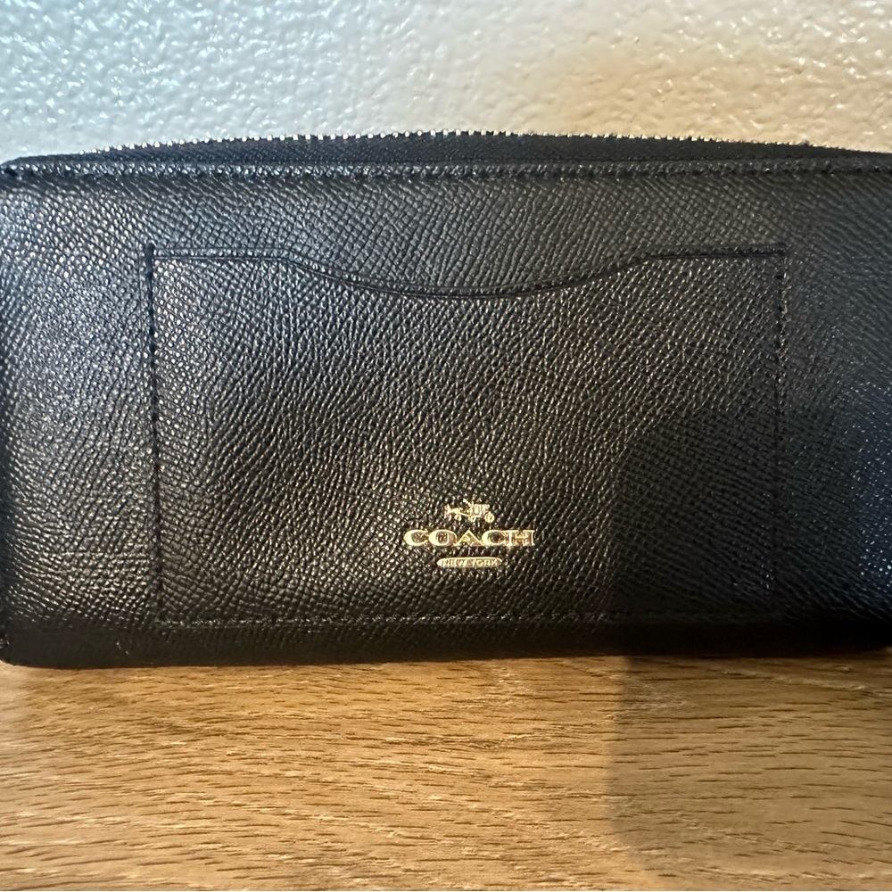 Coach Cross grain black zipper wallet